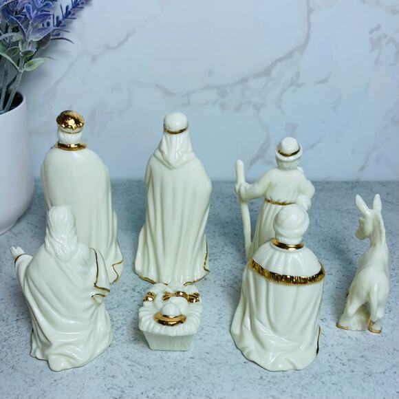 Vintage LEFTON China Nativity Scene Figurines Christmas Decor Gold - Picture 7 of 10